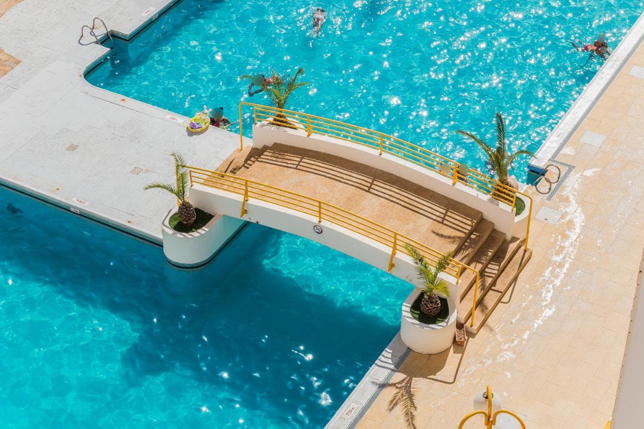 Sunny Flat W/ Balcony & Pool By Lovelystay ปอร์ติเมา ภายนอก รูปภาพ