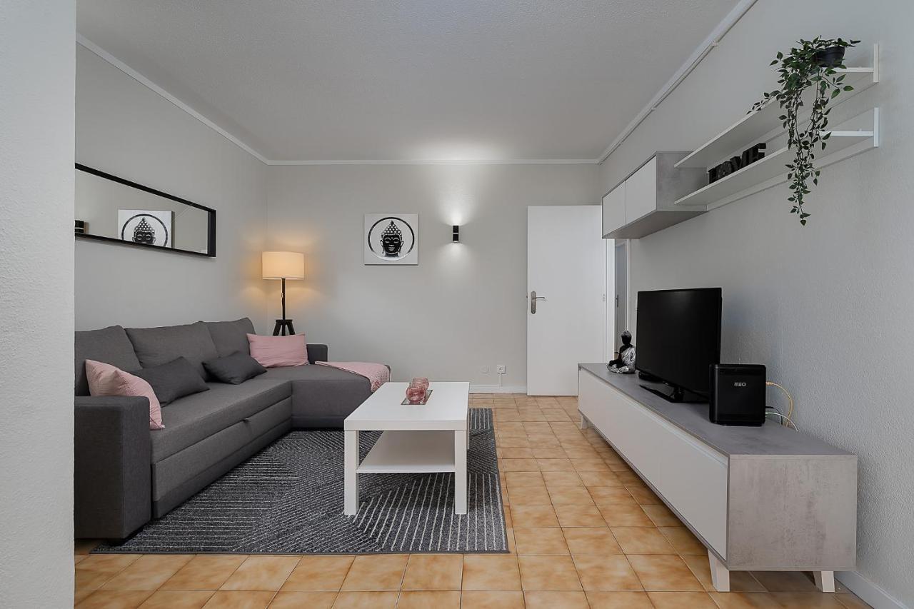 Sunny Flat W/ Balcony & Pool By Lovelystay ปอร์ติเมา ภายนอก รูปภาพ
